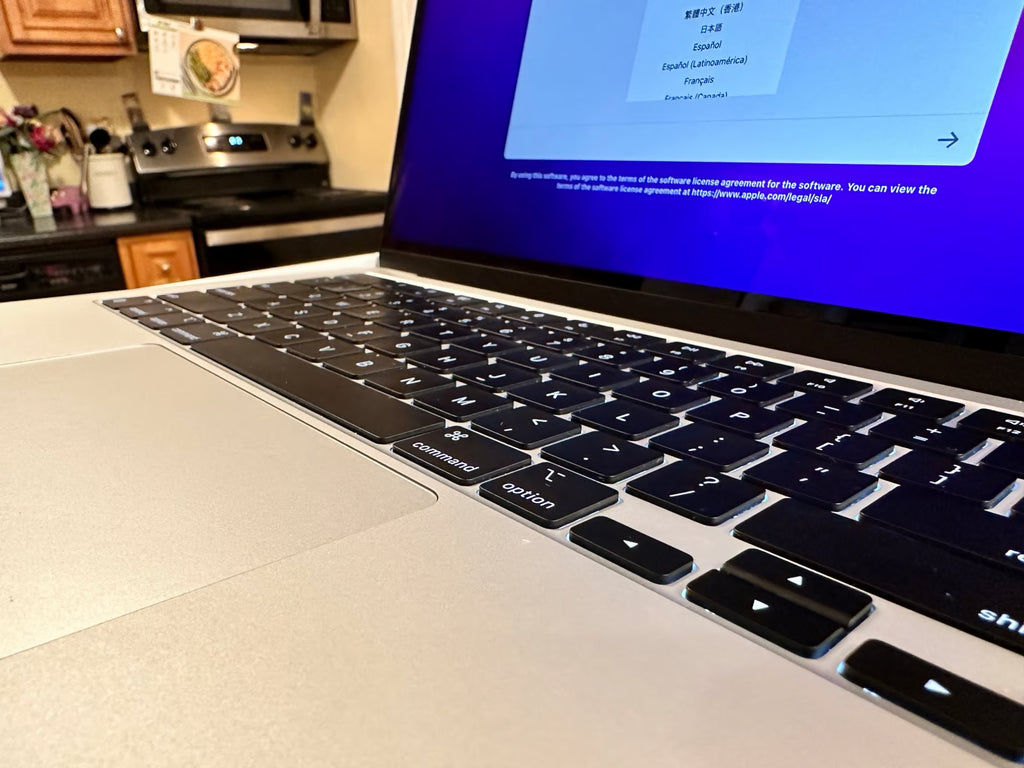 Apple MacBook Air M2 3.50GHz 2022 256GB SSD 8GB RAM A2681 - Excellent 6L27