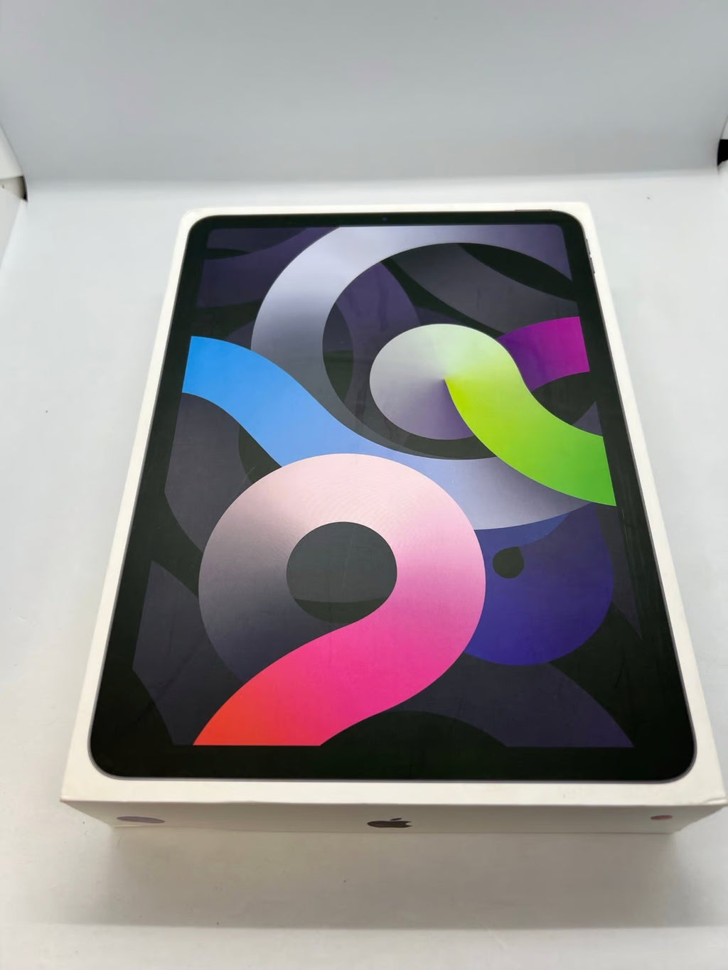 Apple iPad Air 4th Gen 64GB Wi-Fi + 4G (Unlocked) 10.9 in. Space Gray - Open Box 1D71