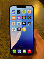 Apple iPhone 13 128 GB in (Product) RED Unlocked 9C66