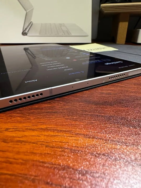 iPad Pro 11-inch 3rd generation Silver LTE 1L22