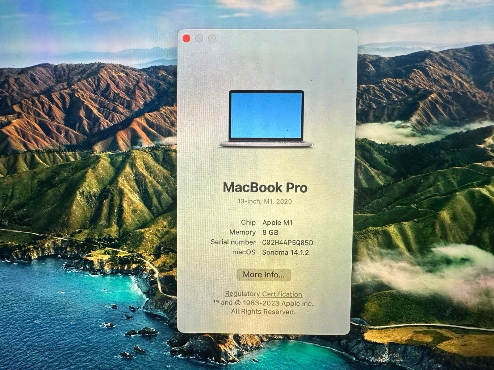 MacBook Pro 13 inch with Touch Bar 8Y19