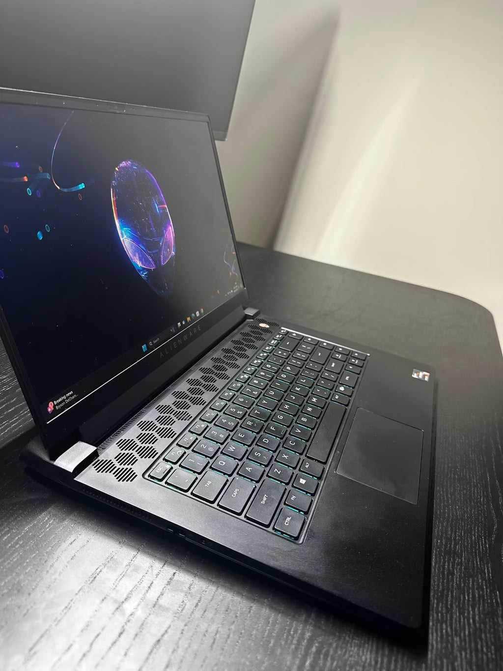 Alienware M15 gaming laptop 8X59