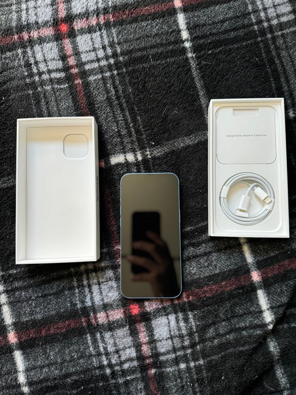 Apple iPhone 13 1A72