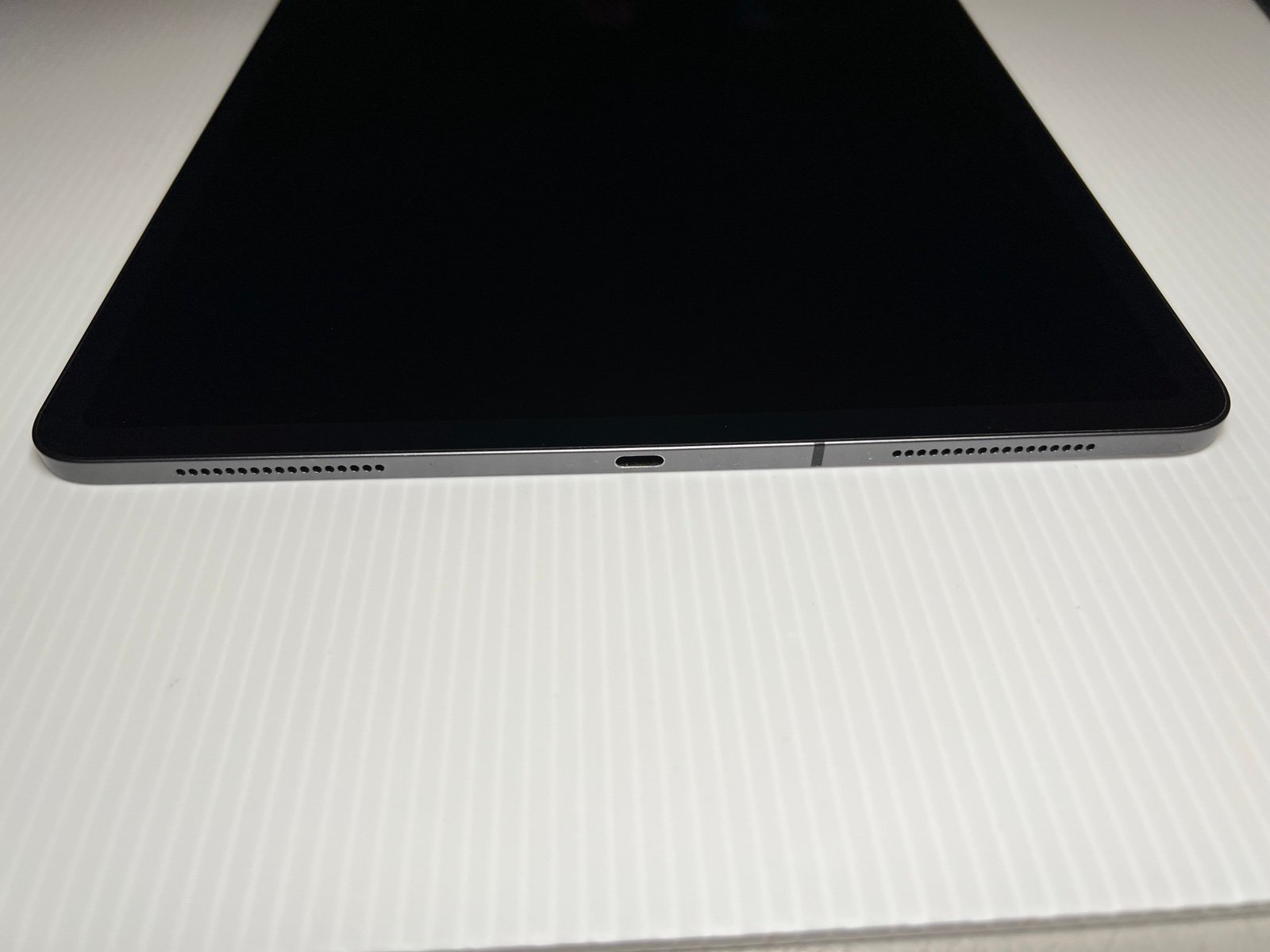 Apple iPad Pro 12.9 in. 3rd Gen 256 GB / LTE (Unlocked) + Wifi - Magic Keyboard 7V31