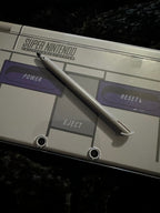 鈥淣ew鈥?Nintendo 3DS XL SNES Edition W/ Charging Cord Excellent Condition Mint