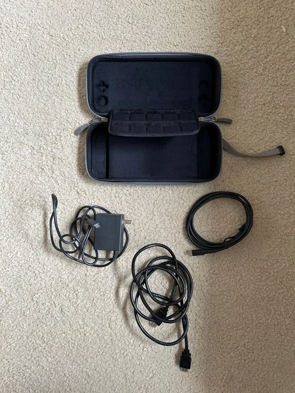 Nintendo Switch Oled Model White Bundle with Case and Games 9W51