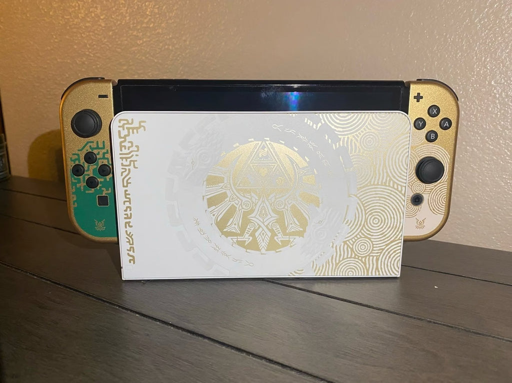 OLED Nintendo Switch - Legend of Zelda: Tears of the Kingdom Edition + 2 GAMES 2W58
