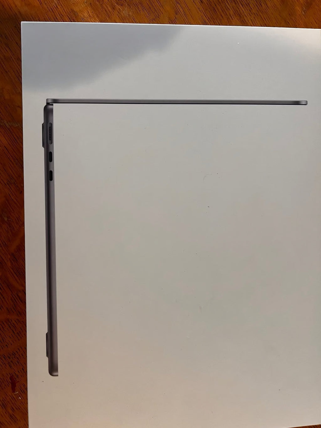 Macbook Air M2 2022 PRICE IS FIRM 5B88