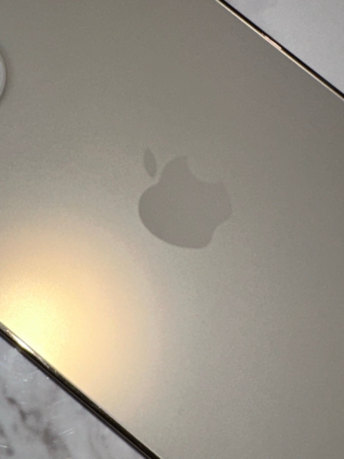 iPhone 13 Pro Max Phone - Gold 256 GB VERIZON PHONE not unlocked 7V98