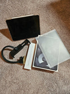 BUNDLE Apple iPad Air 5th Generation 64 GB + Apple Pencil & more 9X52