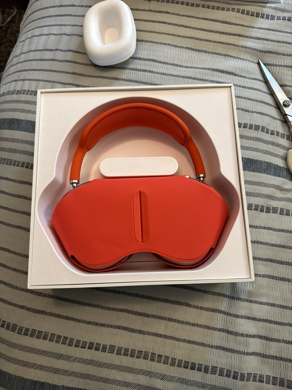 Brand New AUTHENTIC Sealed Pink AirPods Max with Smart Case 8M53