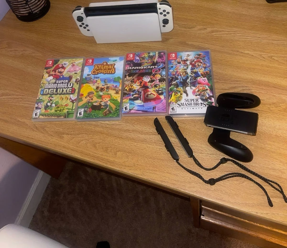 Nintendo Switch Oled White Bundle 8H15