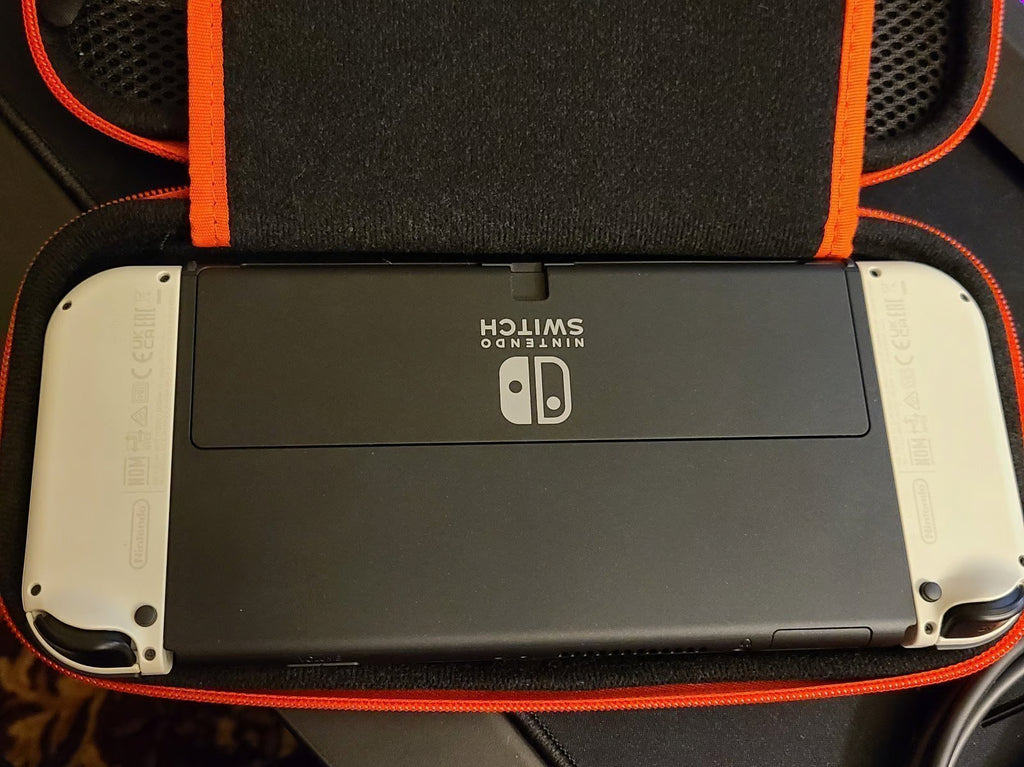 Nintendo Switch OLED bundle- NO BOX 8N36