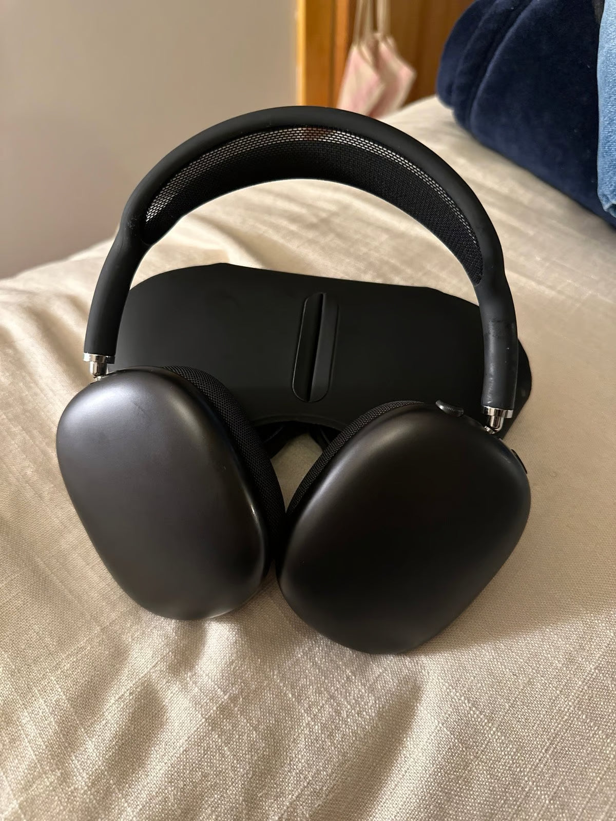 Apple AirPods Max with Smart Case in Space Gray 5Z36