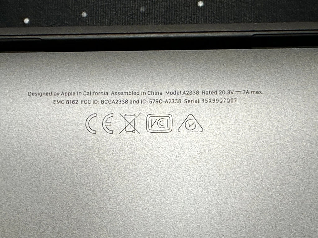 Apple Macbook Pro A2338 13in.  M2 3.49 GHz  256GB SSD 2N69