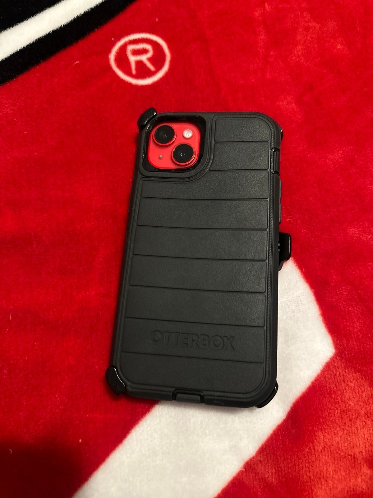 Apple IPhone 14 Plus 128 GB Red unlocked with OtterBox Defender Series/beltclip 2O89