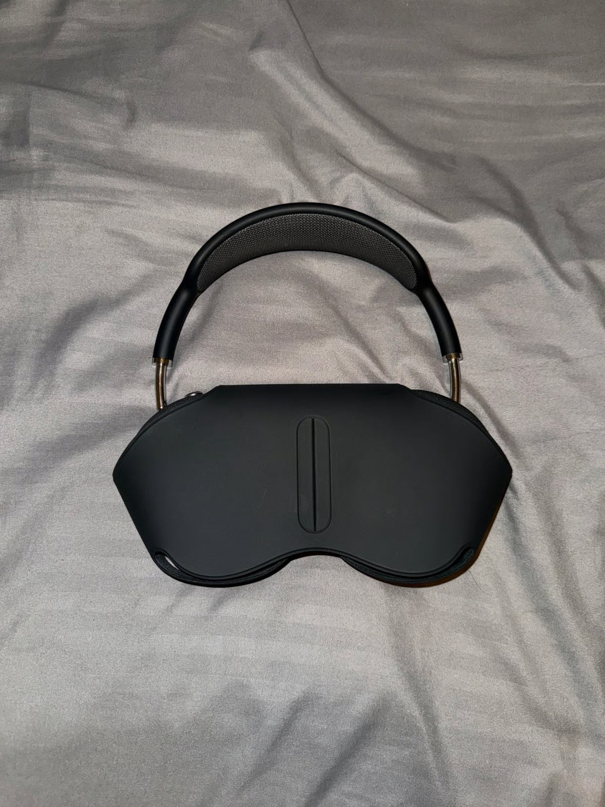 Apple Airpod Max headphones 1J66