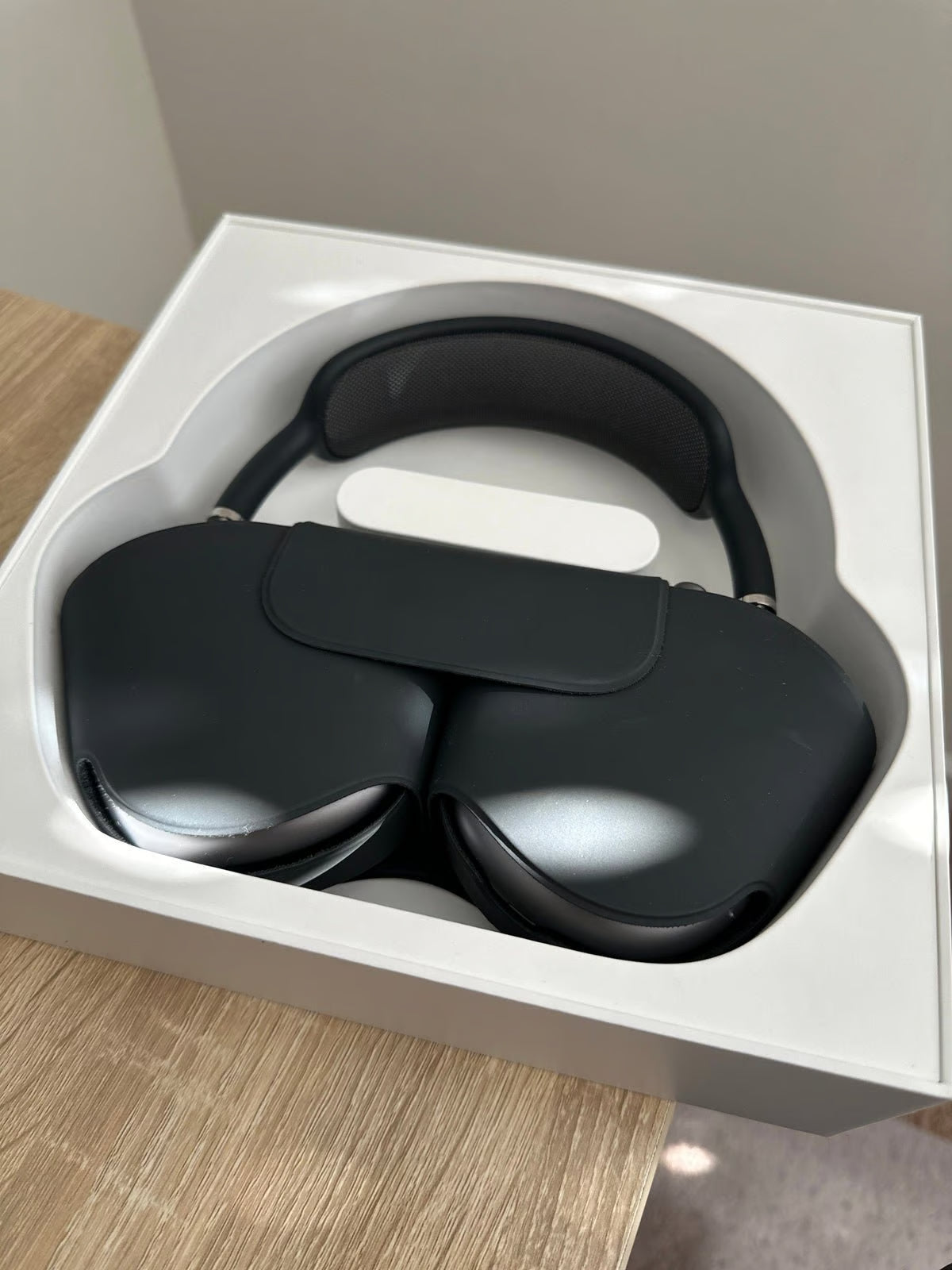 Apple AirPods Max in Space Gray 6K69