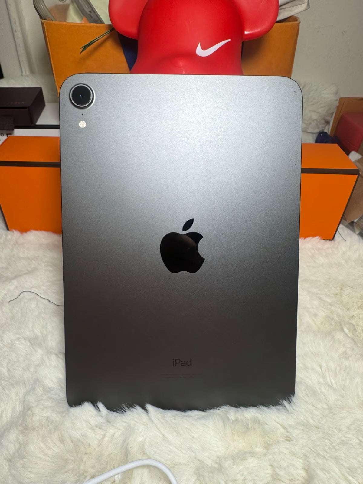 Apple iPad Mini (6th Gen)  64GB 2O35