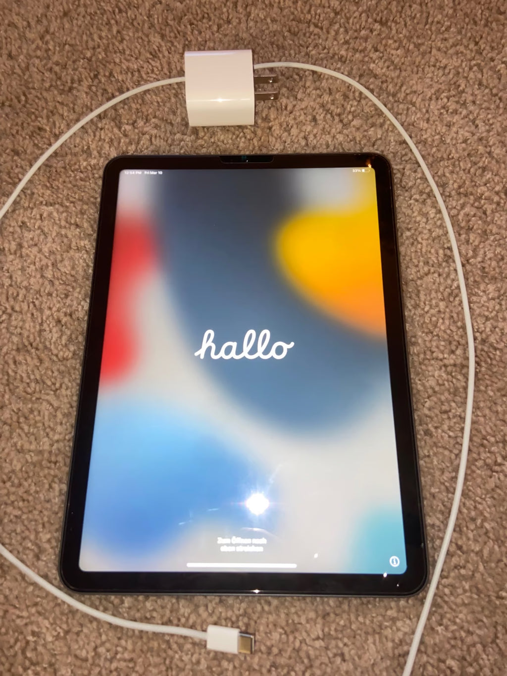 Apple iPad Air 4th Generation 64 GB in Space Gray 2Z75