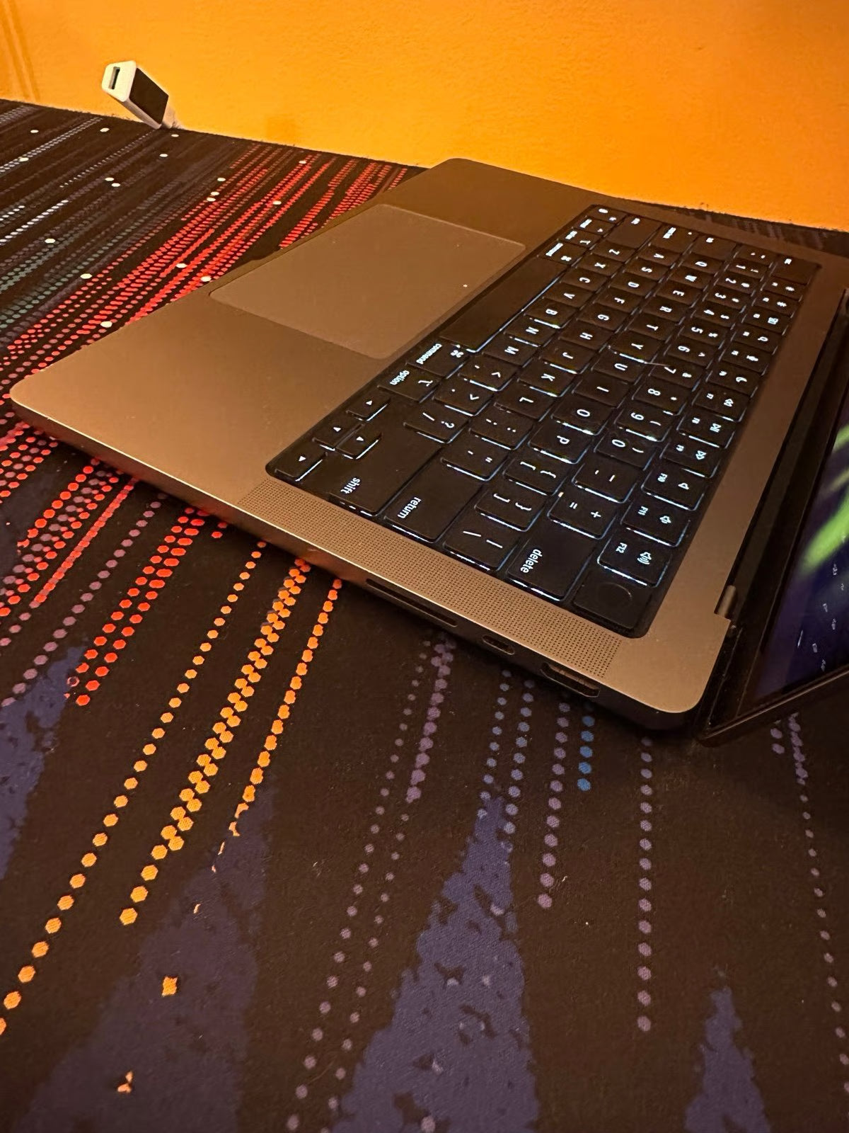 2023 M2 MacBook Pro 14鈥?12 Core CPU 19 Core GPU 1 TB Model 16gb Promotion D Bran 8M29