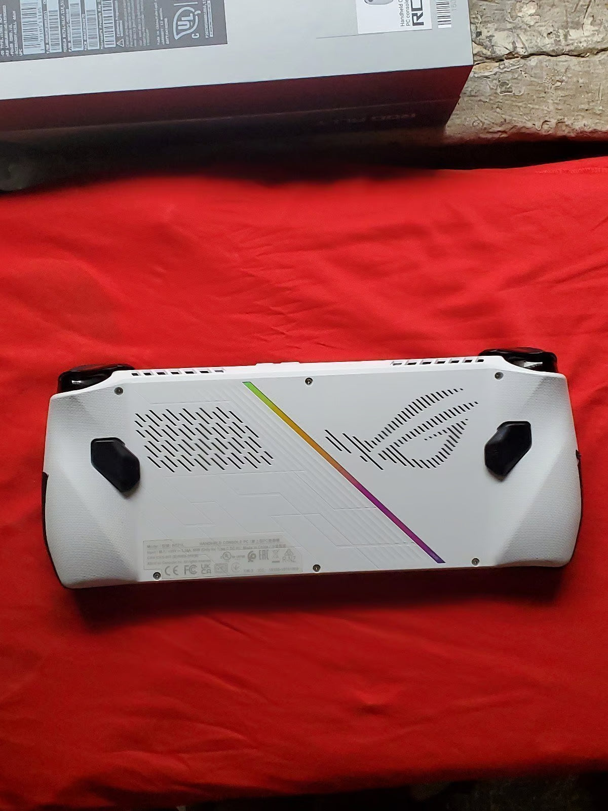 Asus ROG Ally Z1 Extreme 2Tb SSD(sd card reader works!) 1L86