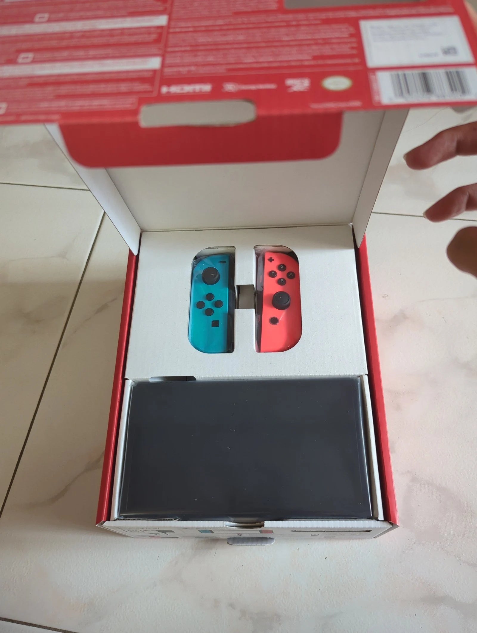 Nintendo Switch OLED (blue + red) 8L52